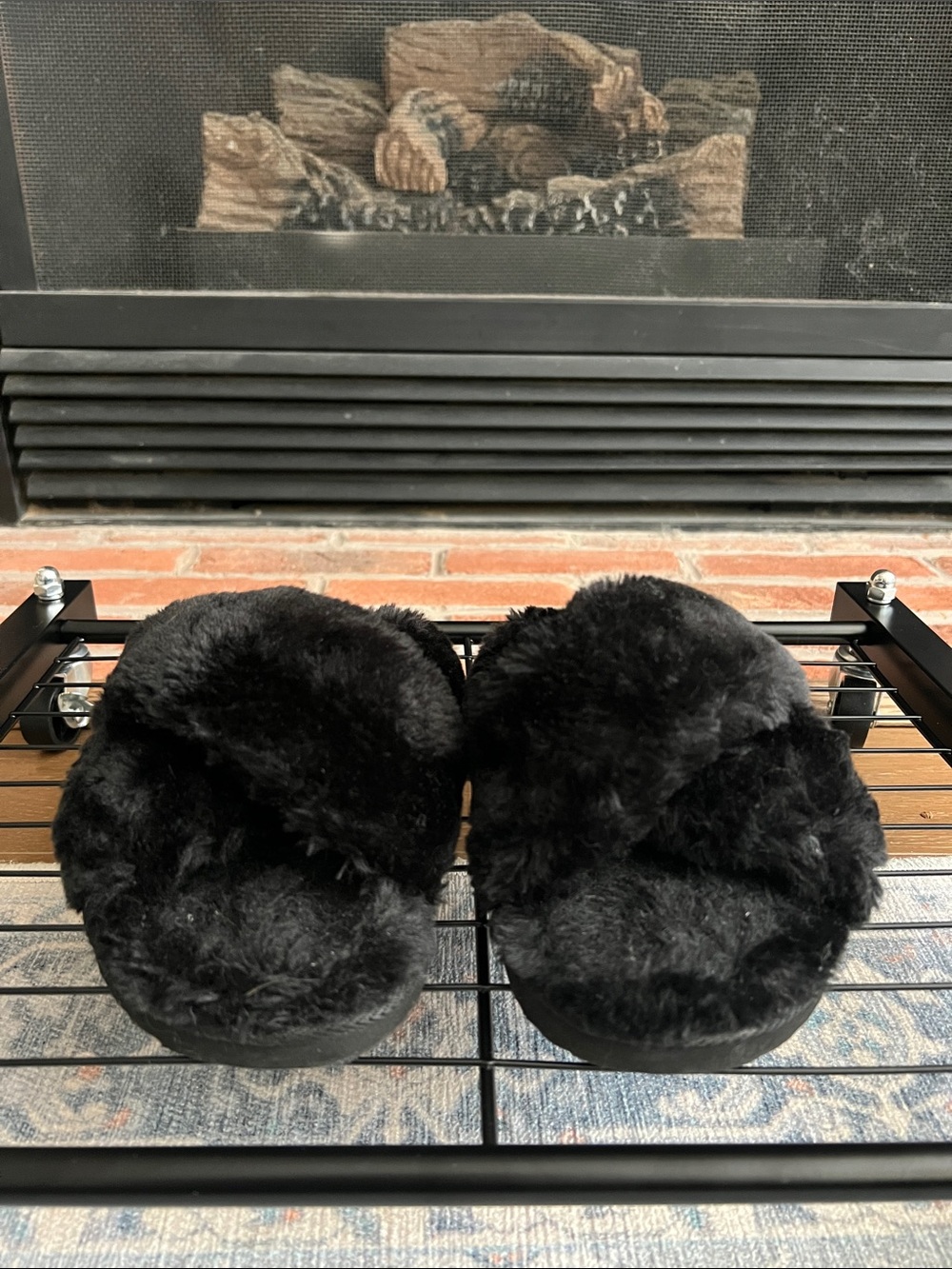Women's Fuzzy Slip-On Slippers